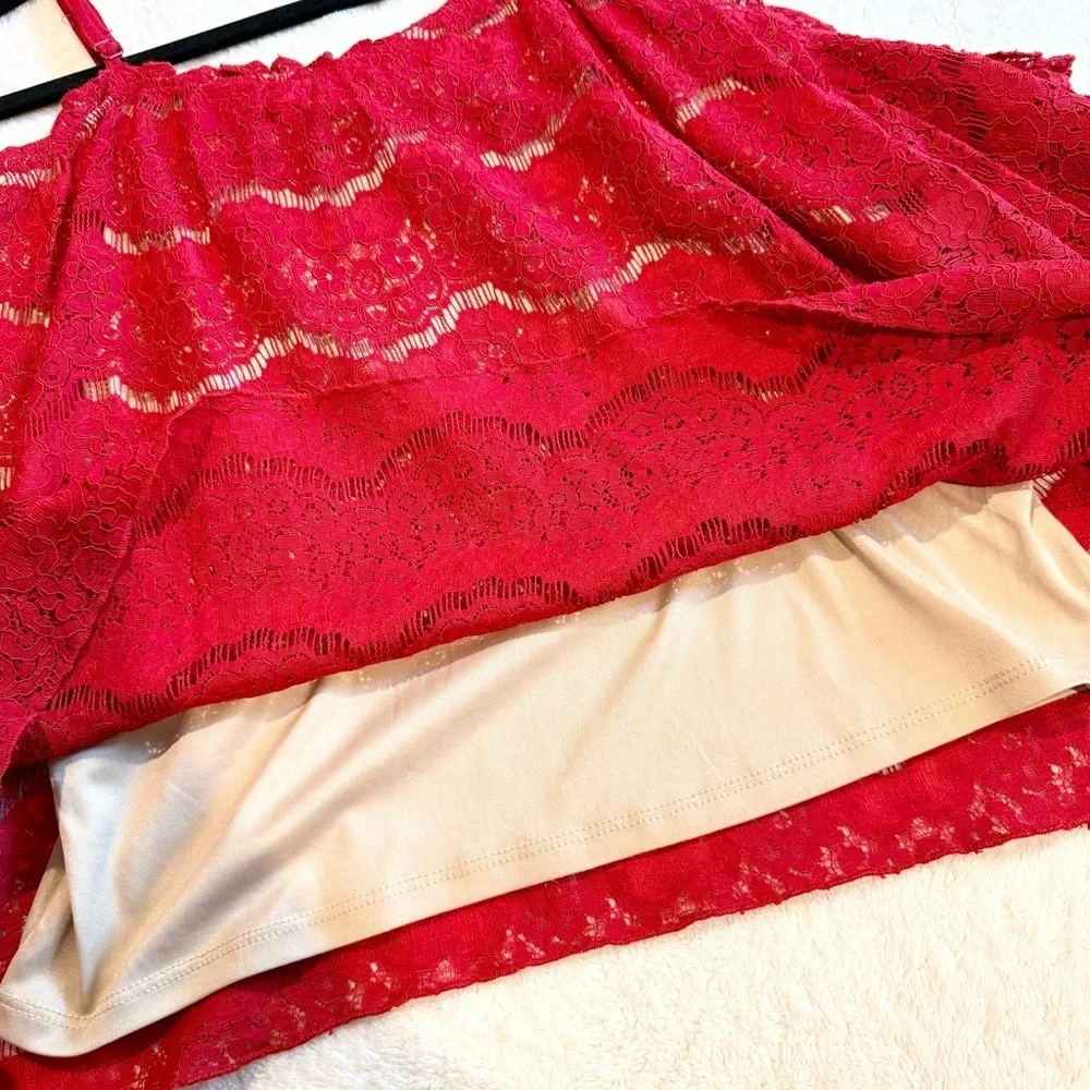 Red Ruffled Lace Bell Sleeve Top - Picture 3 of 4